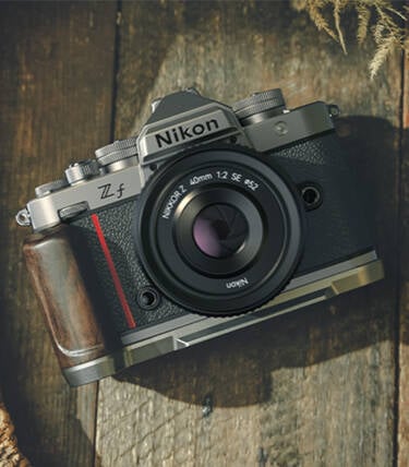 SmallRig 5707 L-Shaped Mount Plate with Wooden Handle for Nikon Z f, silver