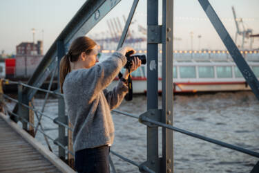 Nikon magazine - Antonia Thomsen  low-light and street nights