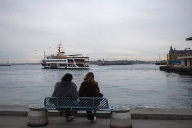 Nikon magazine - Figen Kokol in Istanbul with the DX 16-50mm